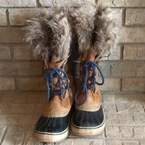 Sorel boots size 9